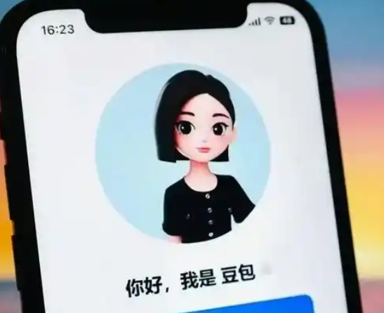 豆包月活用户突破3.45亿稳居行业第一，领先千问和DeepSeek